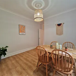 Lovely Seafront With Garden Apartment