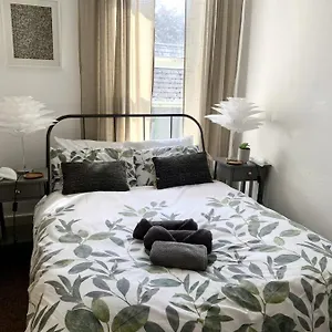 Seaview Richmond Terrace Apartment