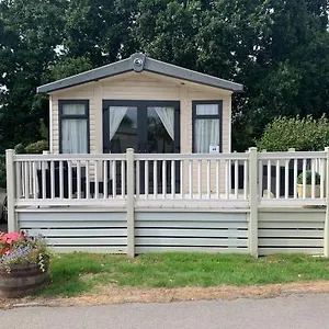 Poppy 44 Ferndown